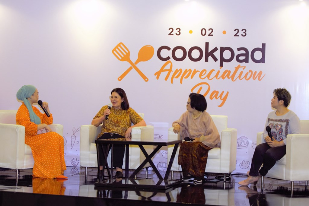 Sesi Talkshow PILIHMASAK bersama Rebecca Rippin, Sisca Soewitomo, dan Desi Trisnawati
