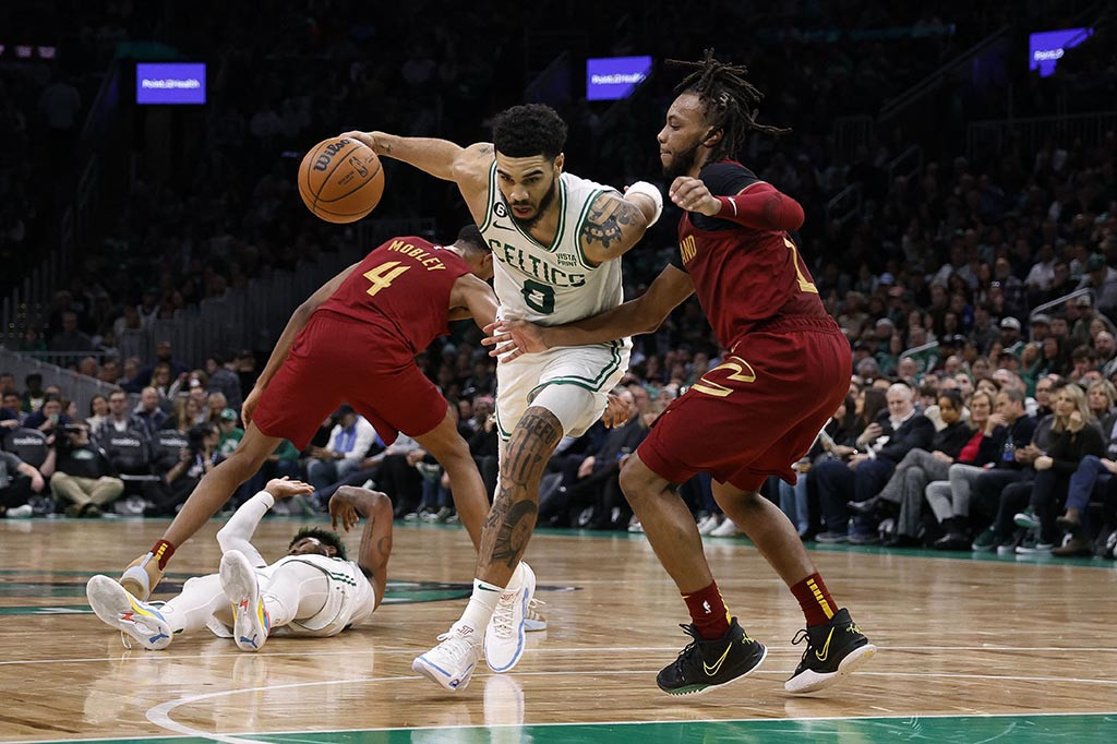 NBA: Celtics Kalahkan Cavaliers 117-113, Jayson Tatum Cetak 41 Poin
