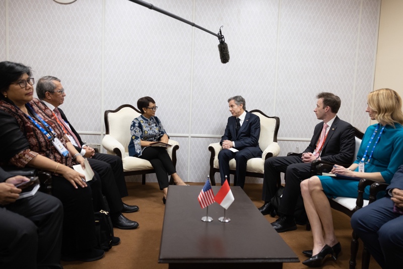 Pertemuan Menlu Retno Marsudi dan Menlu AS Antony Blinken di G20 India. Foto: Secretary Blinken/Twitter