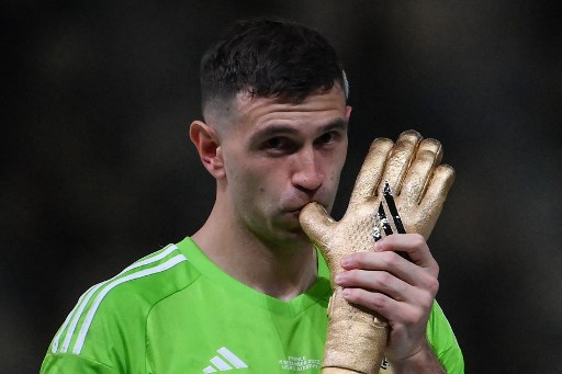 Gegara Emi Martinez, FIFA Bakal Bikin Aturan Khusus untuk Kiper