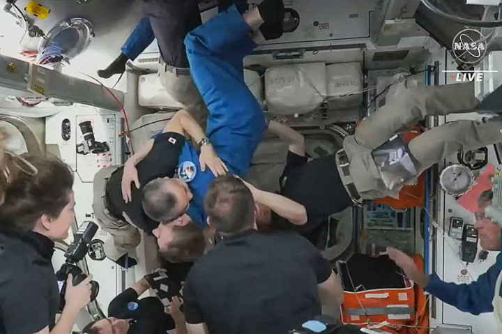 Saat Kru SpaceX Dragon Masuki Stasiun Luar Angkasa Internasional