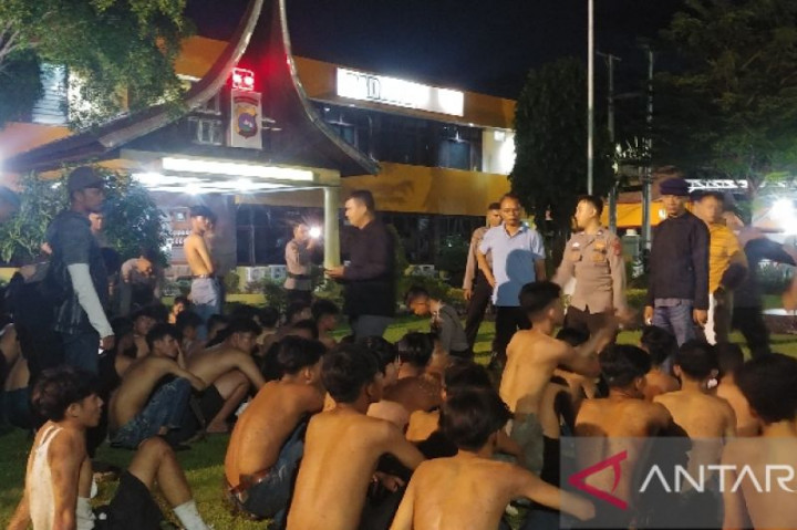 Tawuran, 52 Remaja Digiring ke Polres Padang