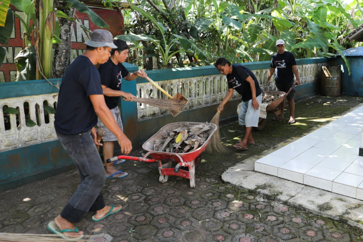 Relawan Galakkan Aksi Bersih-bersih Lingkungan di Kota Banjar