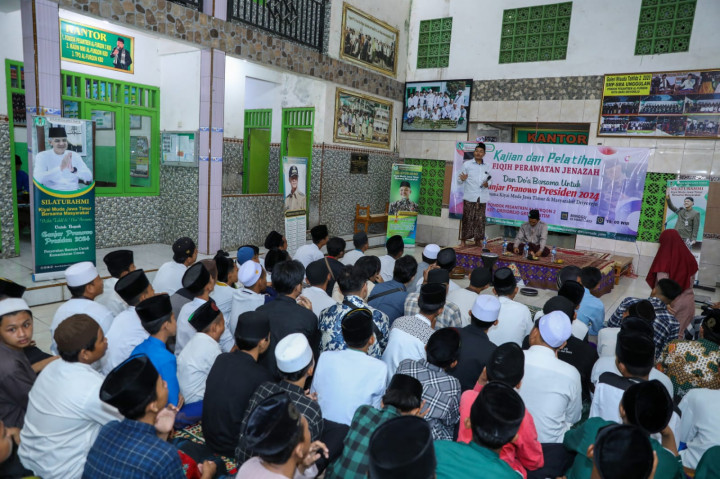 Santri di Gresik Didorong Mandiri dengan Pelatihan Fikih Perawatan Jenazah