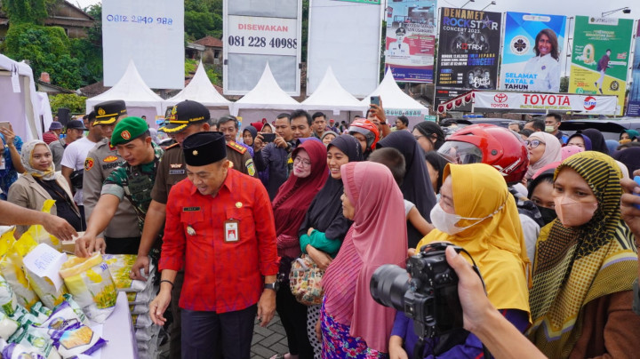 Stabilkan Harga, Pemkab Jepara Gelar Pasar Murah
