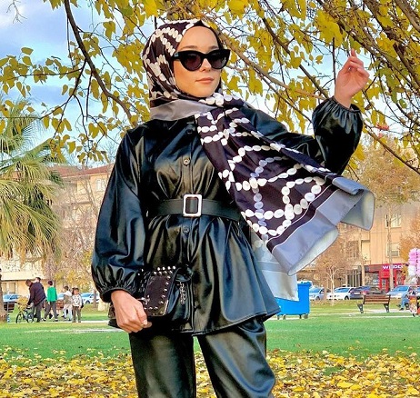 Inspirasi OOTD Hijabers Serba Monokrom yang Bikin Kamu Terlihat Modis
