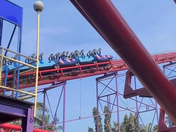 Viral Wahana Halilintar di Dufan Berhenti Mendadak saat Menanjak, Ini Kata Manajemen Ancol