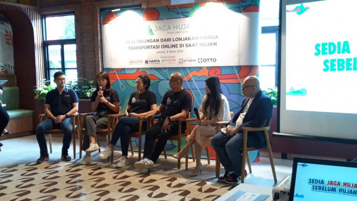 Sudah Tahu Belum? Asuransi Juga Proteksi Tarif Transportasi <i>Online</i> Pas Hujan