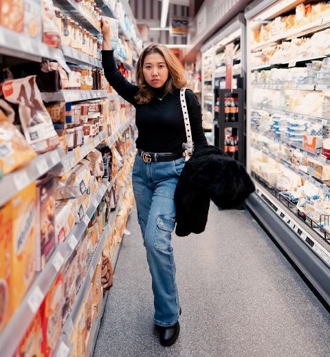 Ini cerita viral Kiky Saputri soal mertua yang sakit flu dan menyebabkan telingannya sakit. (Foto: Dok. Instagram Kiky Saputri/@kikysaputrii)
