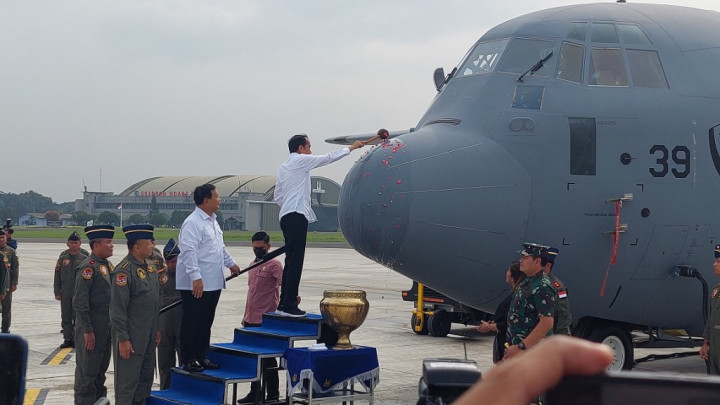 Jokowi Pecahkan Kendi hingga 69 Pegawai Kemenkeu Dilaporkan Mahfud