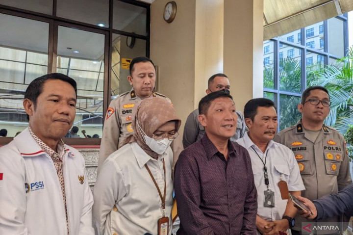 Ferry Paulus Umumkan Jadwal Baru Persija vs Persib dan Persebaya kontra Arema