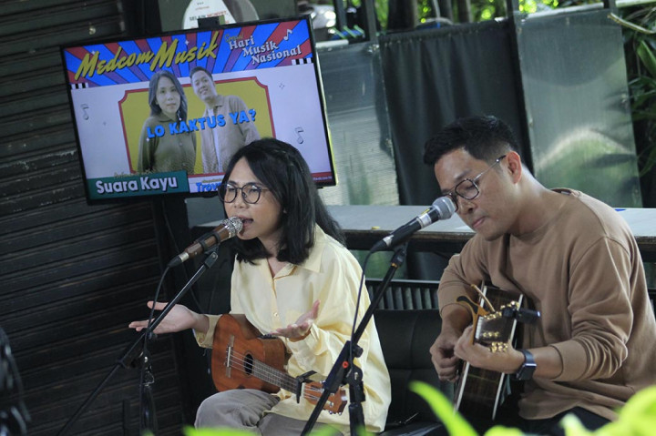 Penampilan Suara Kayu dan Trove Band di Musik Medcom