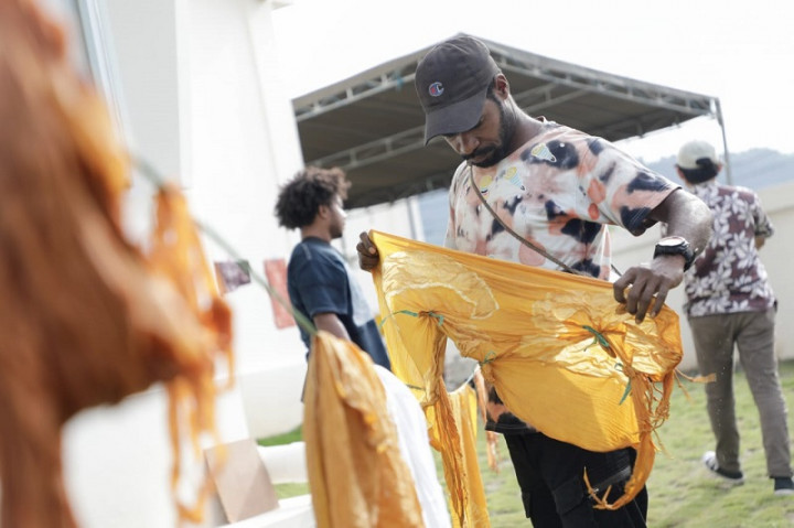 Pelatihan Membatik PMI Angkat Motif Autentik Buah Pemikiran Pemuda Papua