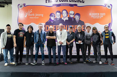 Kejutan! Rhoma Irama Buka Konser Deep Purple di Solo