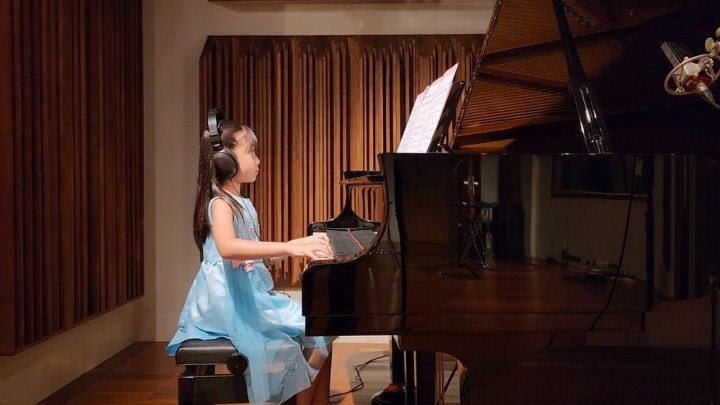 Pianis Cilik Nathasia Djong Rilis Lagu Usai Harumkan Nama Indonesia di Amerika