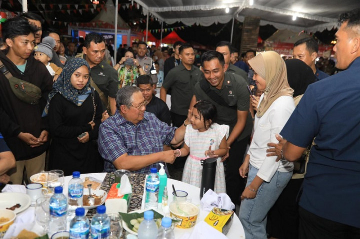 SBY Jadi Pusat Perhatian saat Festival Kuliner Indonesia di Solo