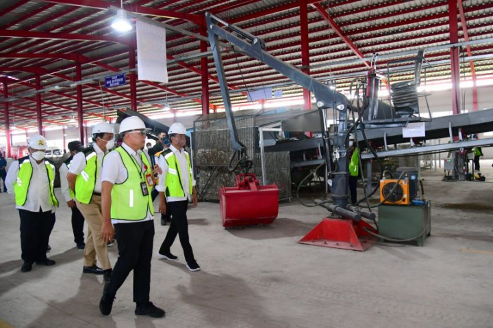 Resmikan TPST Kesiman, Jokowi: Sistem Tidak Ruwet Tetapi Hasilnya Konkret