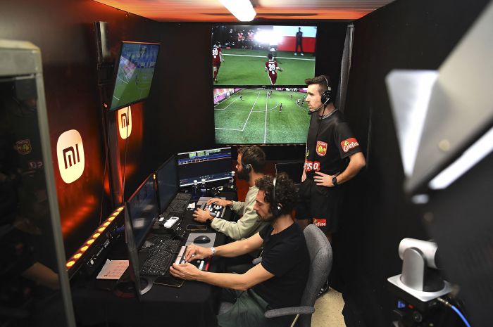 Indonesia Tuan Rumah Piala Dunia U-20, Erick Thohir Berniat Beli Perangkat VAR