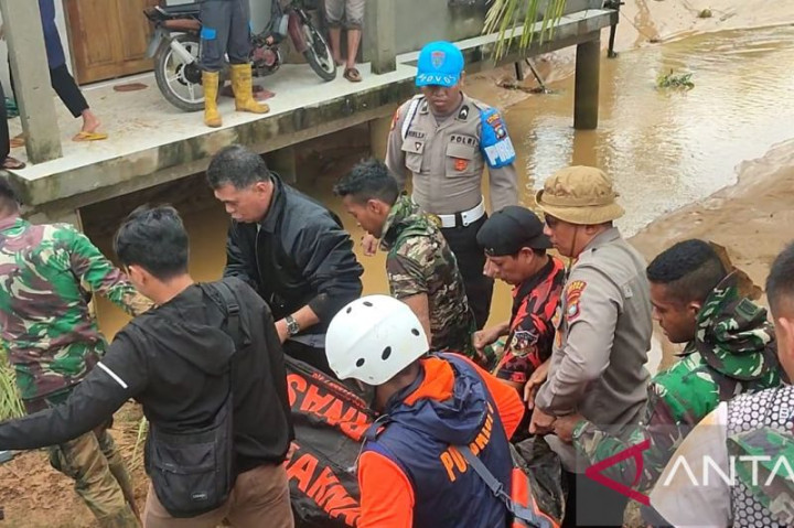 Satu Korban Longsor di Pulau Serasan Natuna Belum Teridentifikasi