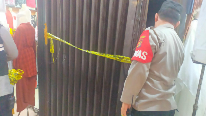 Lift Pasaraya Kota Palembang Jatuh, 2 Orang Luka Berat