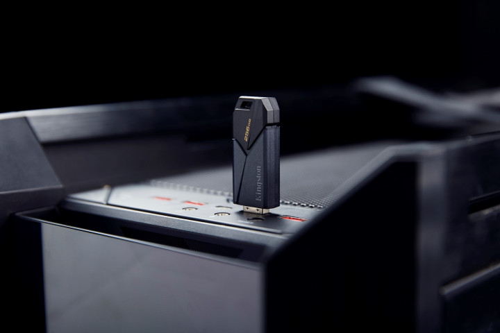 Kingston Pamer Flash Drive Anyar, Kecepatan 200MB/dtk