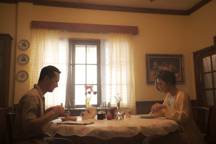 Raisa Kembali Gandeng Nicholas Saputra di Single 'Nyaman Tak Cukup'