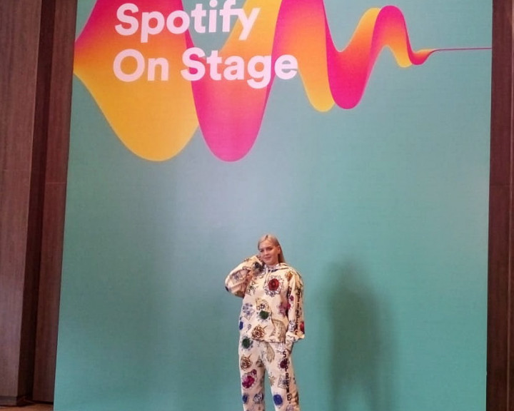 Anne Marie Ekspresikan Kesedihan dan Emosi di Lagu 