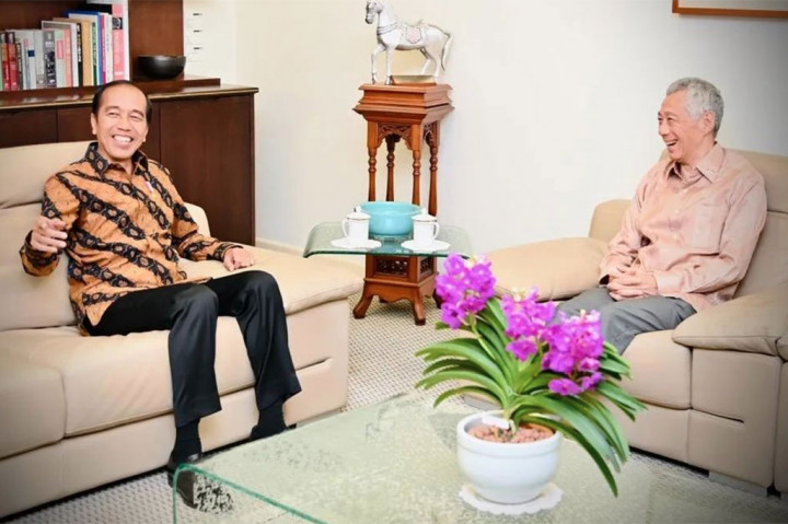 Momen Keakraban Saat Jokowi Bertemu PM Singapura