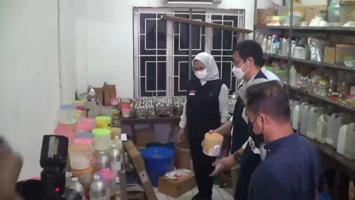BPOM Gerebek Pabrik Kosmetik Ilegal di Jakut