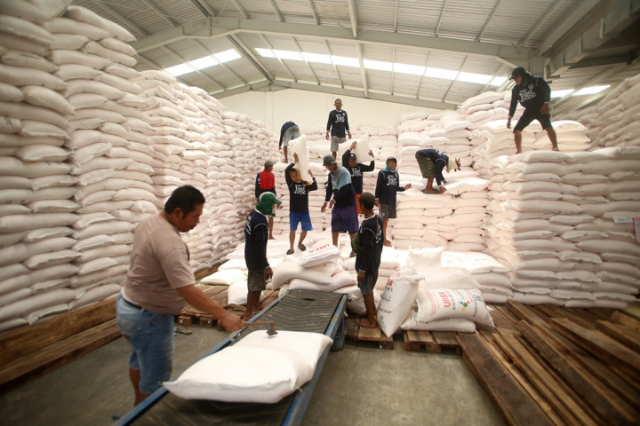 Biar <i>Gak</i> Langka, Kapasitas Gudang Pupuk Terus Ditambah