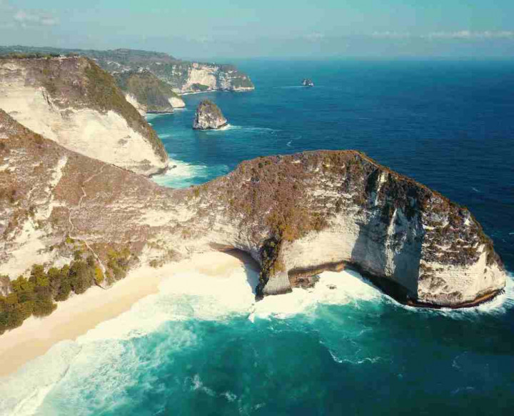 Masuk Top 20 Pantai Terpopuler di Dunia, Intip Keunikan Pantai Kelingking Bali