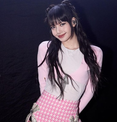 Lisa BLACKPINK Bagikan Momen Konser di Jakarta, Netizen: Terima Kasih Neng Lilis