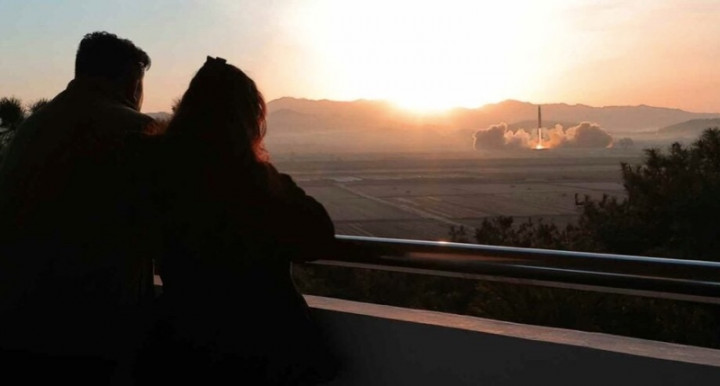 Kim Jong-Un dan Putrinya Kembali Awasi Peluncuran Rudal Korea Utara