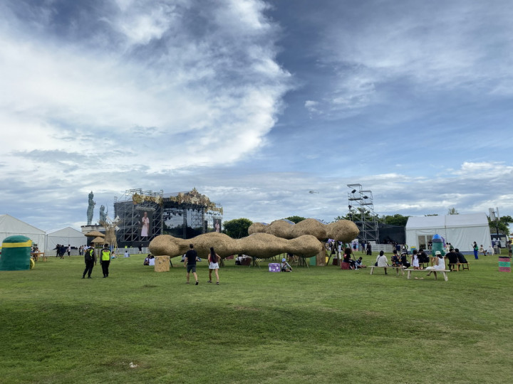 Menikmati Sunset di Joyland Festival Bali