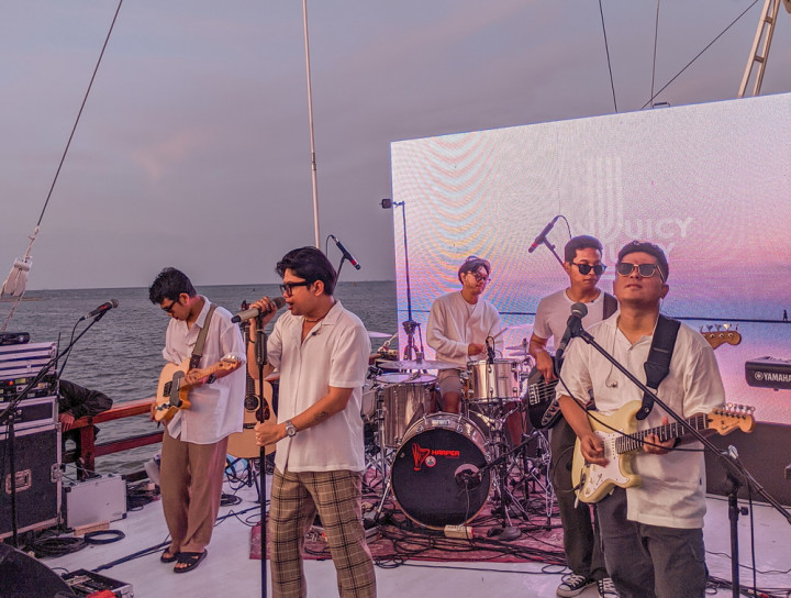 Rayakan Perilisan Single Terbaru, Juicy Luicy Gelar Showcase Sambil Berlayar