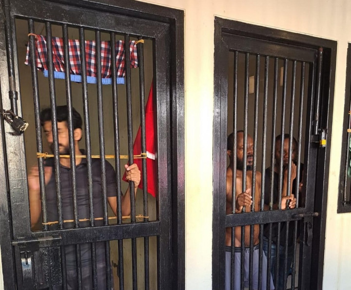 Imigrasi Soetta Deportasi 17 WNA Overstay