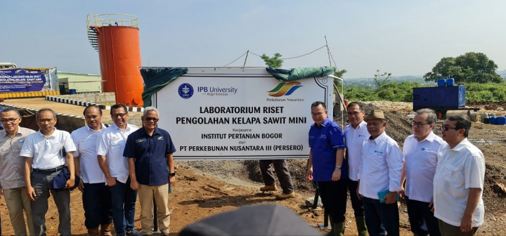Cegah Krisis Minyak Goreng dari Laboratorium Riset Pengolahan Kelapa Sawit Mini
