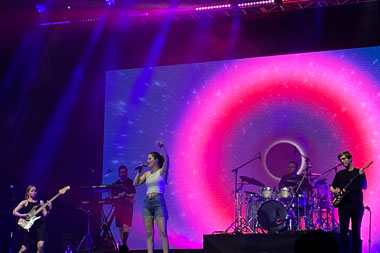 Momen Lucu Sigrid di Joyland Festival Bali