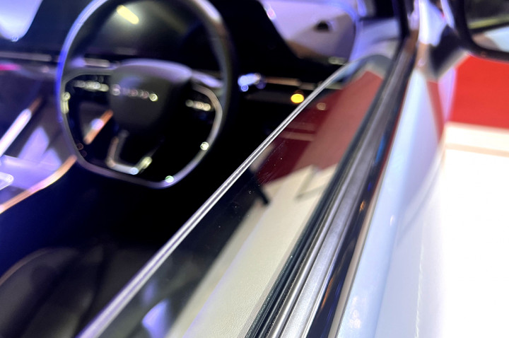 Manfaat Penggunaan Acoustic Glass untuk Kaca Mobil