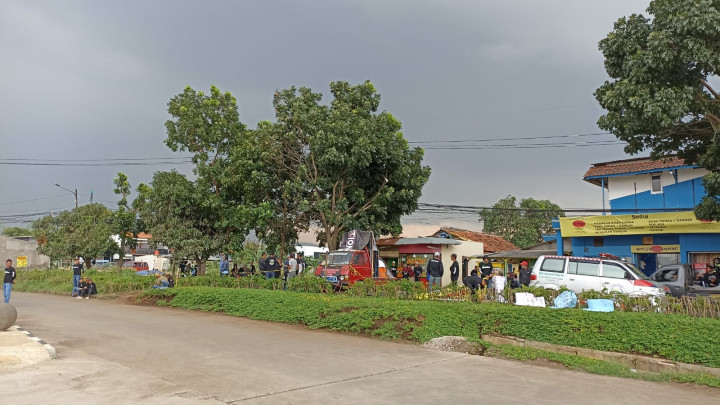 Warga Sekitaran Masjid Al Jabbar Unjuk Rasa, Ada Apa?