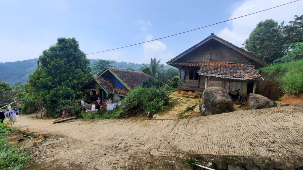 Kampung Sempurmayung terletak di Desa Cimarga, Kabupaten Sumedang, berjarak 60 kilometer dari Kota Bandung, Jawa Barat (Foto:Dok.Renjana Pictures/Febri)