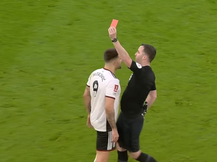 Awal Mula Wasit Keluarkan Tiga Kartu Merah untuk Fulham saat Kontra MU
