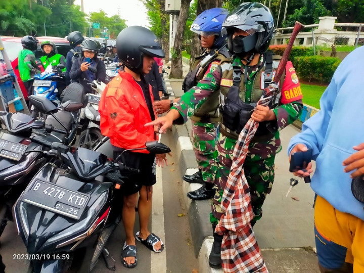 Kronologis Penangkapan Remaja yang COD Celurit Besar