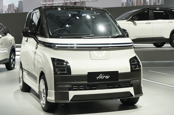 Insentif untuk Bus & Mobil Listrik Baru Berlaku 1 April 2023