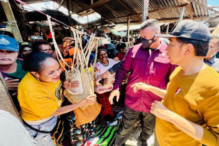 Momen Presiden Berkunjung ke Pasar Youtefa Jayapura