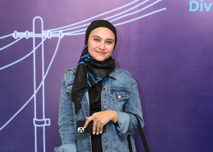 Tak Harus Mahal, Zee Zee Shahab Utamakan Kenyamanan dalam Penampilan