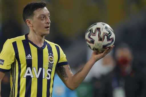 Makin Sering Cedera, Mesut Oezil Putuskan Gantung Sepatu