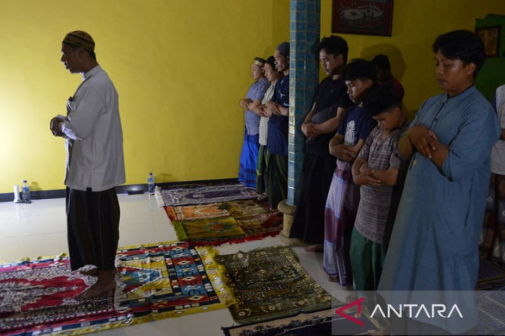 Umat Muslim Desa Adat Tuban Bali Tarawih di Rumah untuk Hormati Nyepi