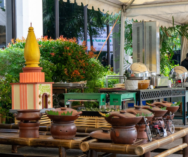 Program Berbuka Bersama Sajikan Jajanan Khas Indonesia