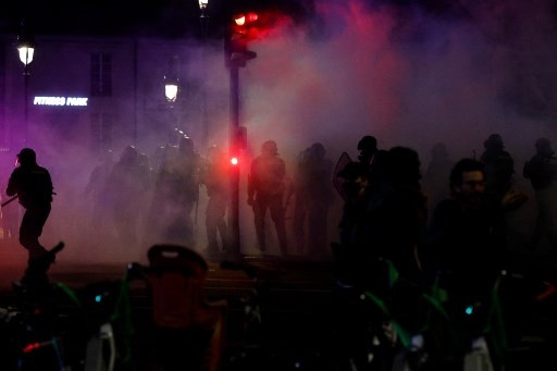 1 Juta Orang Turun ke Jalan dalam Demo yang Berakhir Bentrok di Prancis